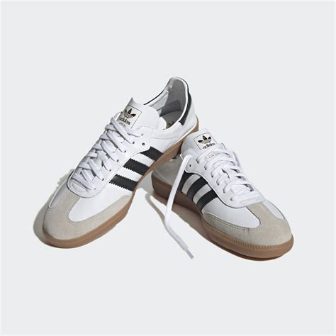 white sneakers size 5 adidas